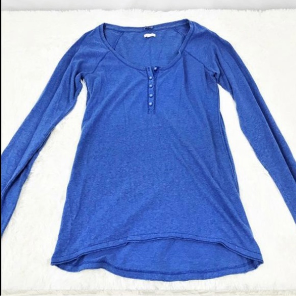 ⬇️$16 Aerie Long Sleeve T-shirt with Buttons - Picture 6 of 6